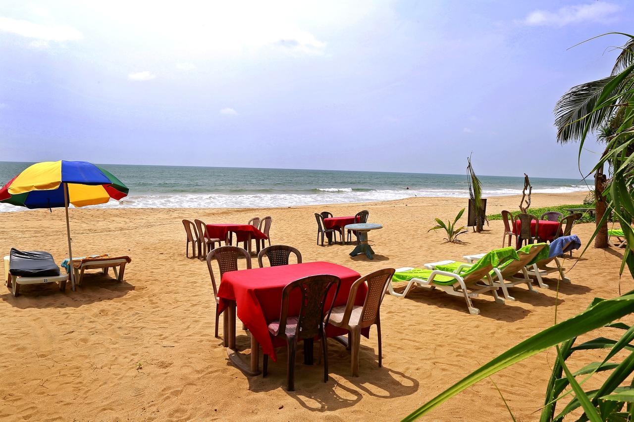 Southern Star Hotel Bentota Buitenkant foto