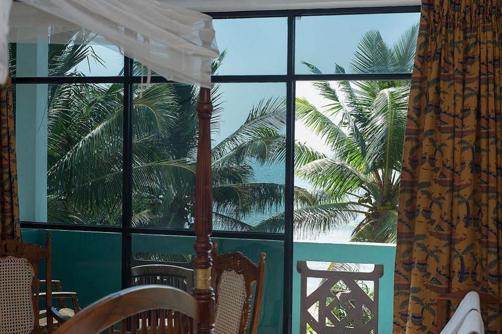 Southern Star Hotel Bentota Buitenkant foto